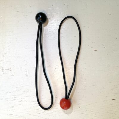 Simple, regular elastic with a ball