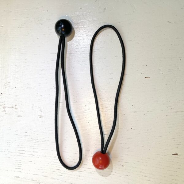 bikepacking-essential-elastic-ball-1.jpeg Simple, regular elastic with a ball
