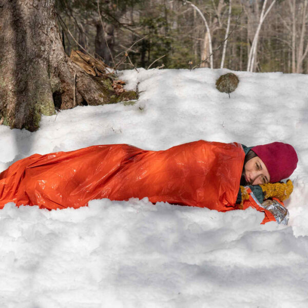 0140-1142-Emergency-Bivvy-1-041723.jpg SOL - Emergency Bivy