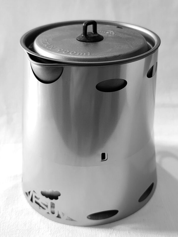 MSR-Vesuv-windshield3.jpg Vesuv - Titanium Windscreen for MSR Kettle 900 ml